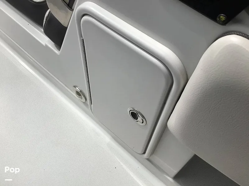 Slide: The Image of Crownline Boats E230 XS 2024 - 16757106