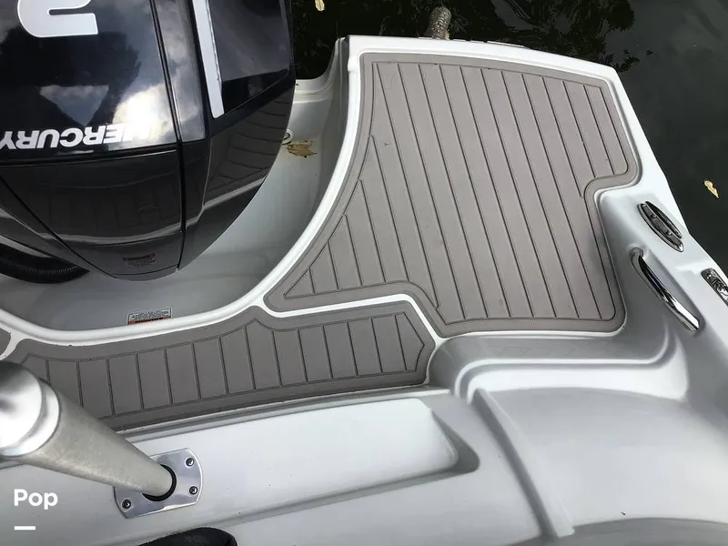 Slide: The Image of Crownline Boats E230 XS 2024 - 16757122