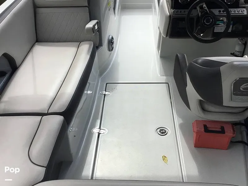 Slide: The Image of Crownline Boats E230 XS 2024 - 16757113