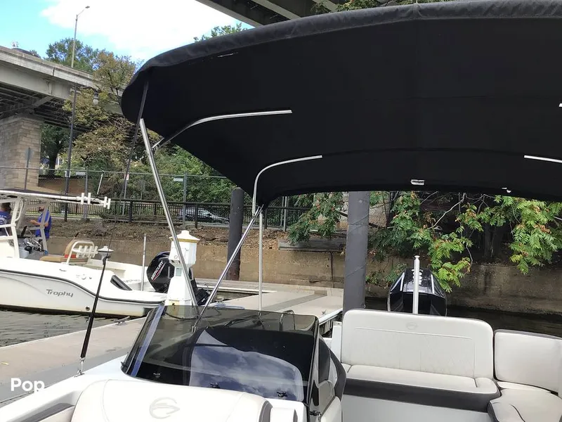 Slide: The Image of Crownline Boats E230 XS 2024 - 16757099
