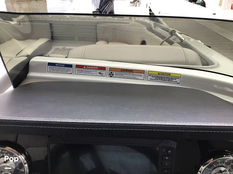 Slide: The Image of Crownline Boats E230 XS 2024 - 16757082