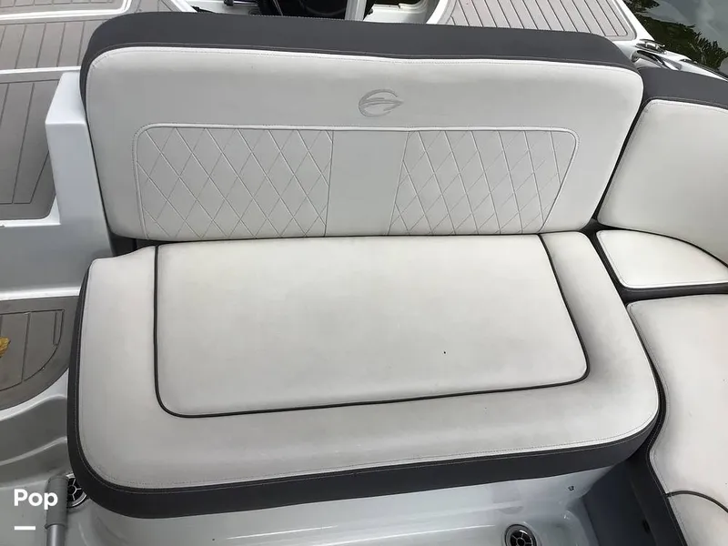 Slide: The Image of Crownline Boats E230 XS 2024 - 16757116