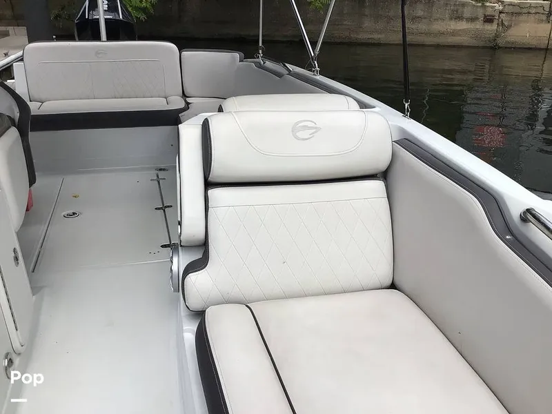 Slide: The Image of Crownline Boats E230 XS 2024 - 16757096