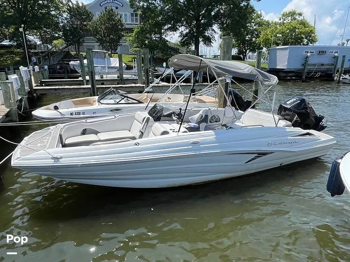 The Image of Crownline Boats E230XS 2024 - 16380954