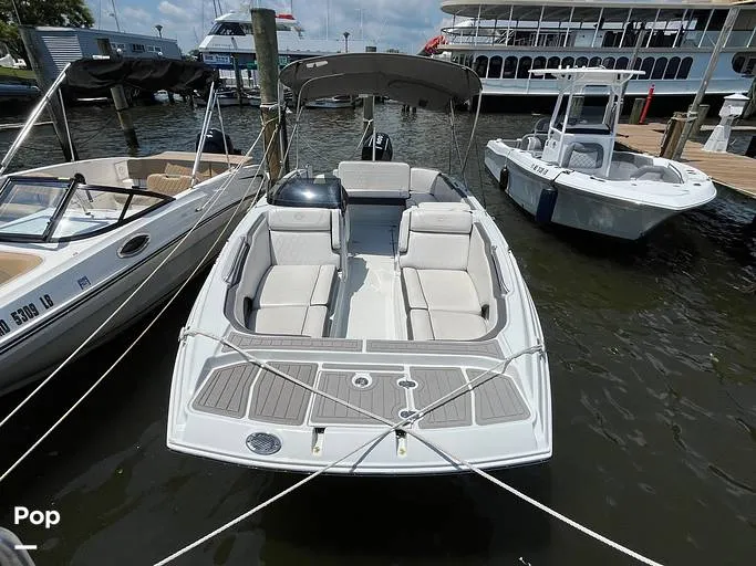 Slide: The Image of Crownline Boats E230XS 2024 - 16380958