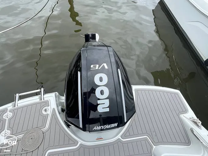 Slide: The Image of Crownline Boats E230XS 2024 - 16380952
