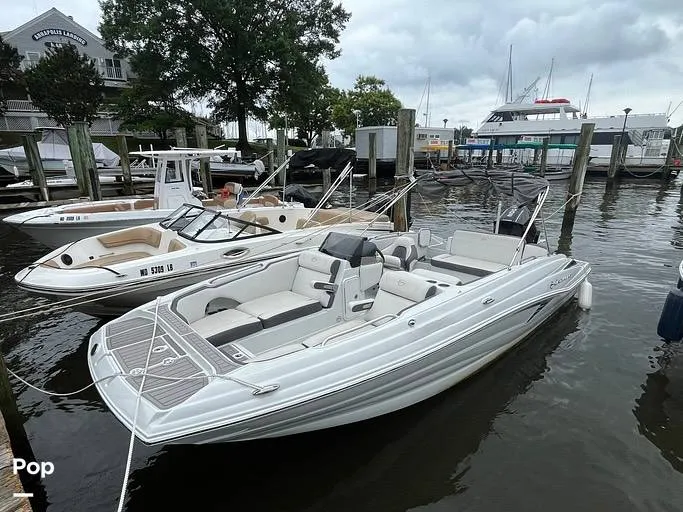 Slide: The Image of Crownline Boats E230XS 2024 - 16380957
