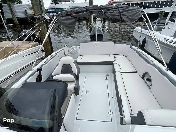 Slide: The Image of Crownline Boats E230XS 2024 - 16380960