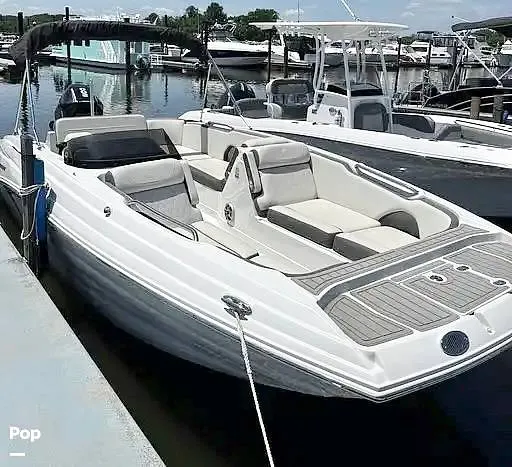 The Image of Crownline Boats E230XS 2024 - 16381599