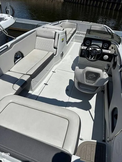 Slide: The Image of Crownline Boats E230XS 2024 - 16351039
