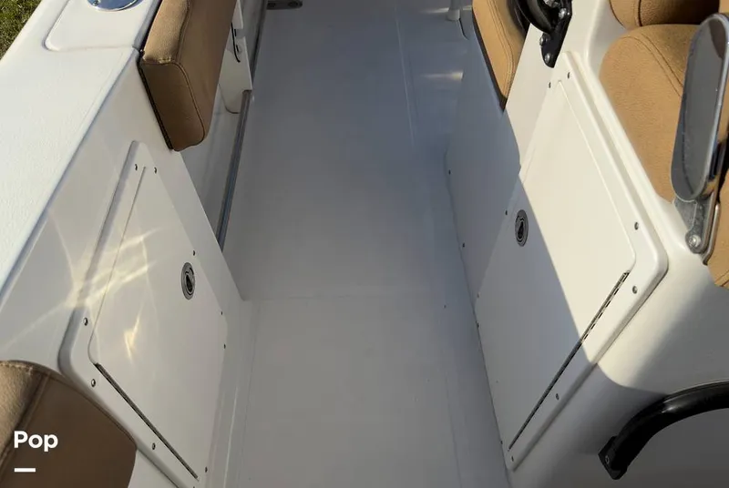 Slide: The Image of Sea Hunt Gamefish 30 Forward Seating 2022 - 16368248