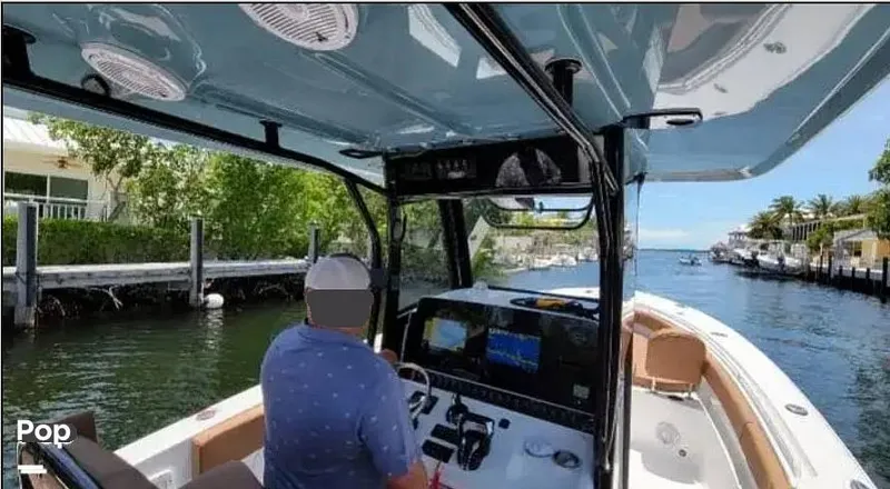 Slide: The Image of Sea Hunt Gamefish 30 Forward Seating 2022 - 16350432