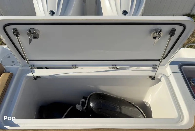 Slide: The Image of Sea Hunt Gamefish 30 Forward Seating 2022 - 16368177