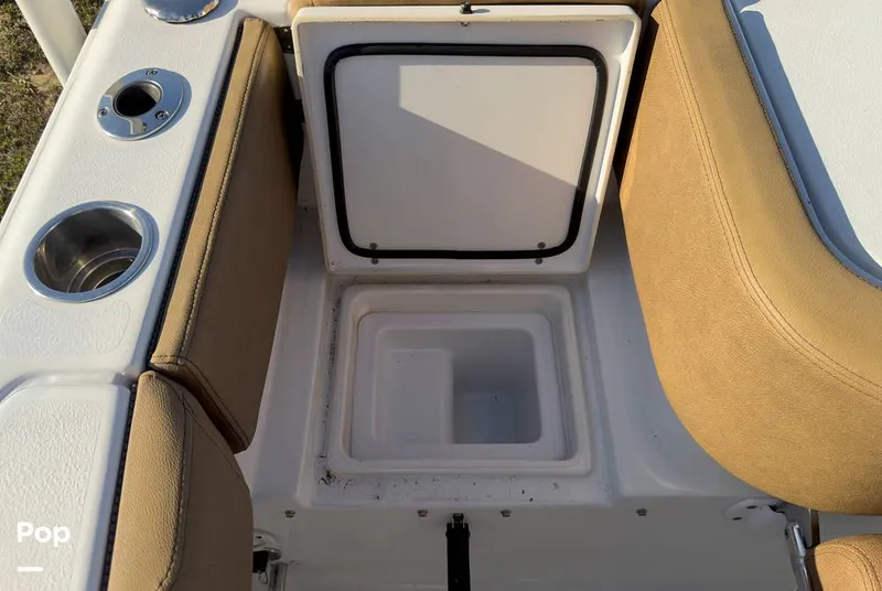 Slide: The Image of Sea Hunt Gamefish 30 Forward Seating 2022 - 16368181