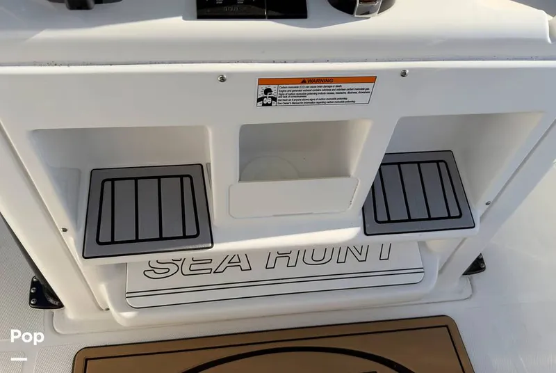Slide: The Image of Sea Hunt Gamefish 30 Forward Seating 2022 - 16368194