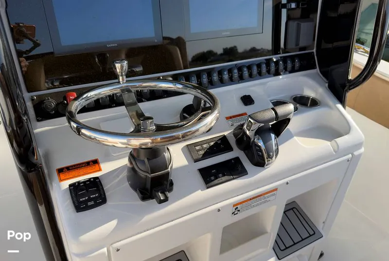 Slide: The Image of Sea Hunt Gamefish 30 Forward Seating 2022 - 16368195