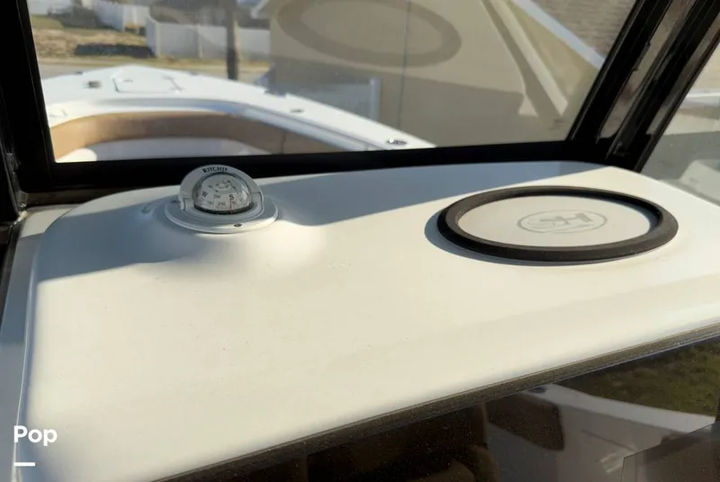 Slide: The Image of Sea Hunt Gamefish 30 Forward Seating 2022 - 16368218