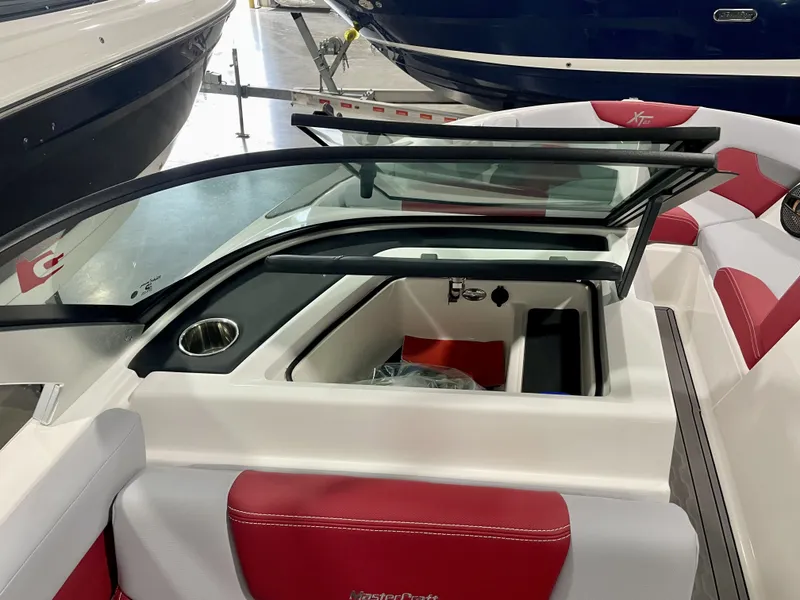 Slide: The Image of Mastercraft XT23 2023 - 9