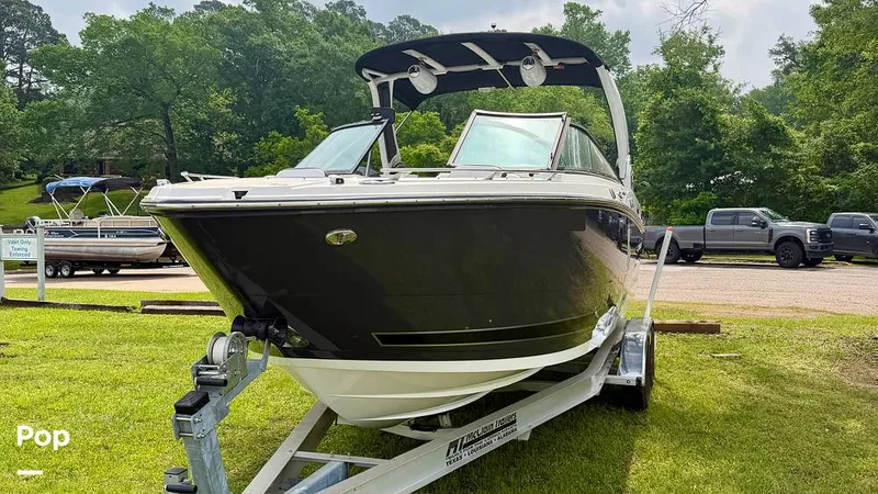 Slide: The Image of Monterey Elite Series 258 SS 2022 - 16374083