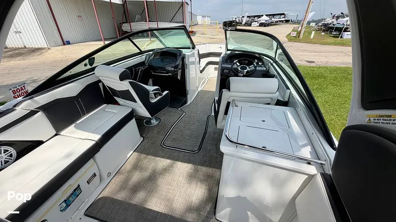 Slide: The Image of Monterey Elite Series 258 SS 2022 - 16373994