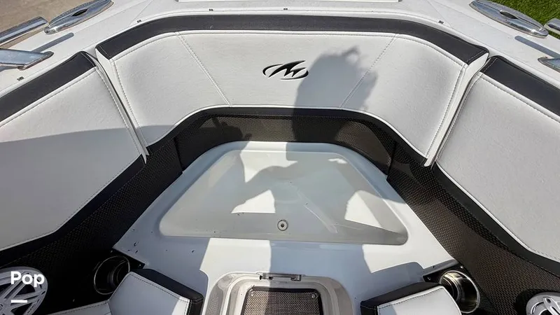Slide: The Image of Monterey Elite Series 258 SS 2022 - 16374004