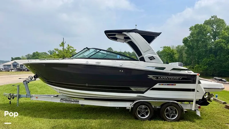 Slide: The Image of Monterey Elite Series 258 SS 2022 - 16374084