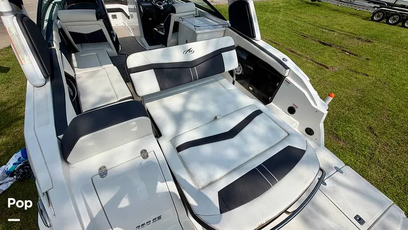 Slide: The Image of Monterey Elite Series 258 SS 2022 - 16374015