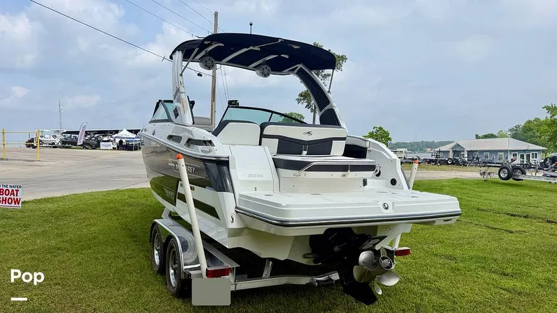 Slide: The Image of Monterey Elite Series 258 SS 2022 - 16374085