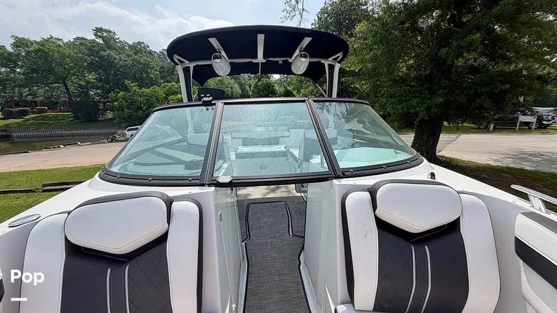 Slide: The Image of Monterey Elite Series 258 SS 2022 - 16373996