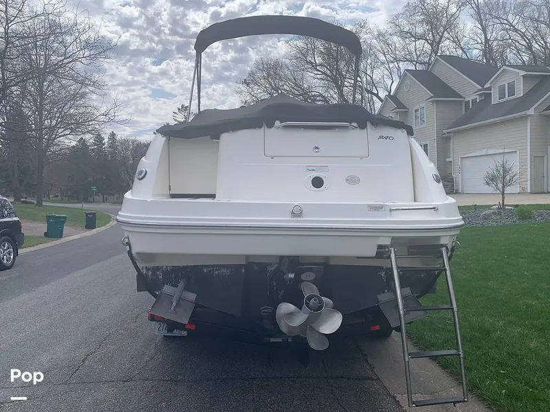 Slide: The Image of Sea Ray Sundancer 240 2008 - 16371188