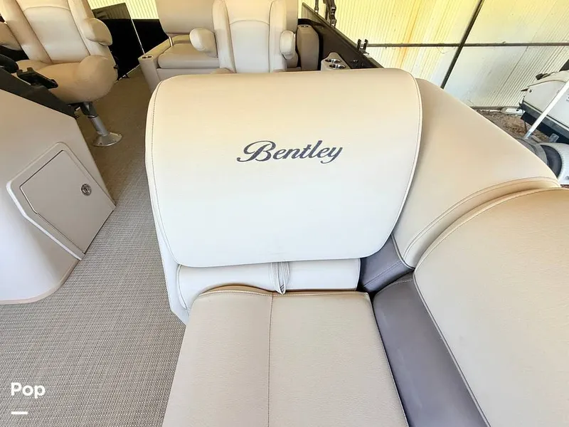 Slide: The Image of Bentley Pontoons 223 Swingback 2021 - 16477876