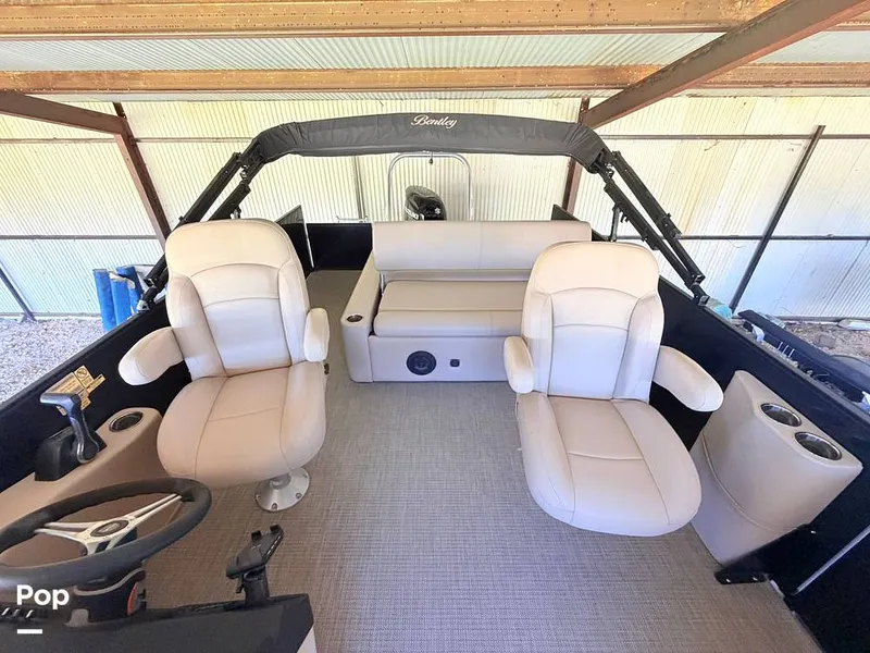 Slide: The Image of Bentley Pontoons 223 Swingback 2021 - 16477886