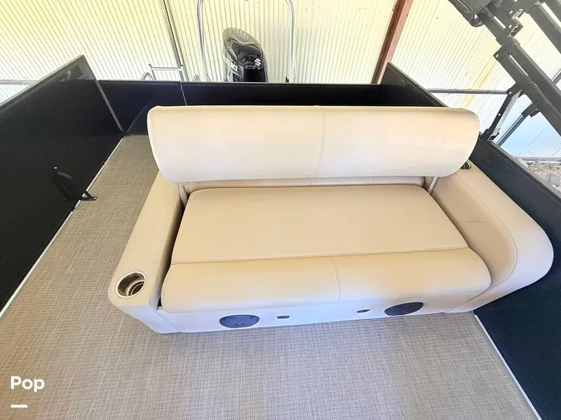Slide: The Image of Bentley Pontoons 223 Swingback 2021 - 16477887
