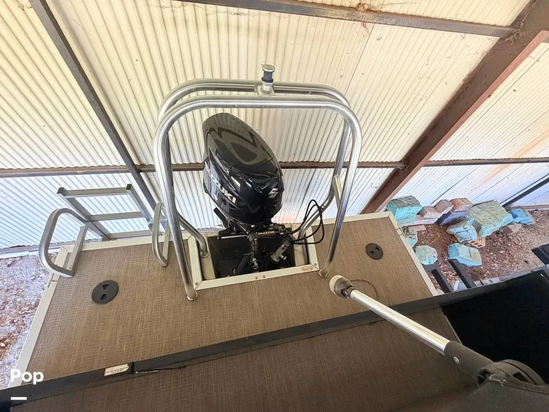 Slide: The Image of Bentley Pontoons 223 Swingback 2021 - 16477891