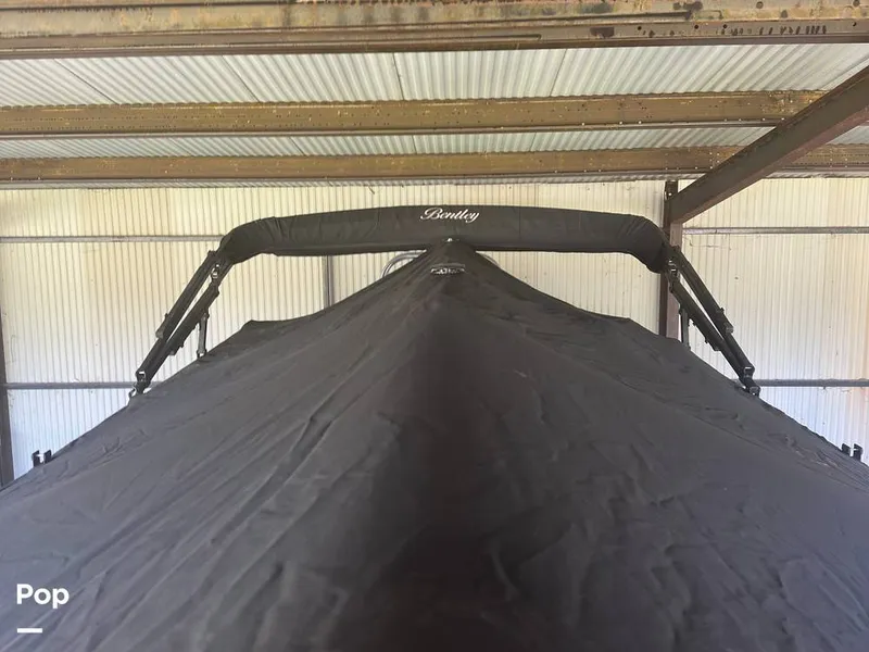 Slide: The Image of Bentley Pontoons 223 Swingback 2021 - 16768049