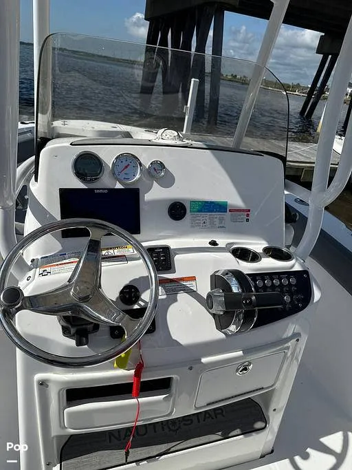 Slide: The Image of NauticStar 22 L 2024 - 16353297