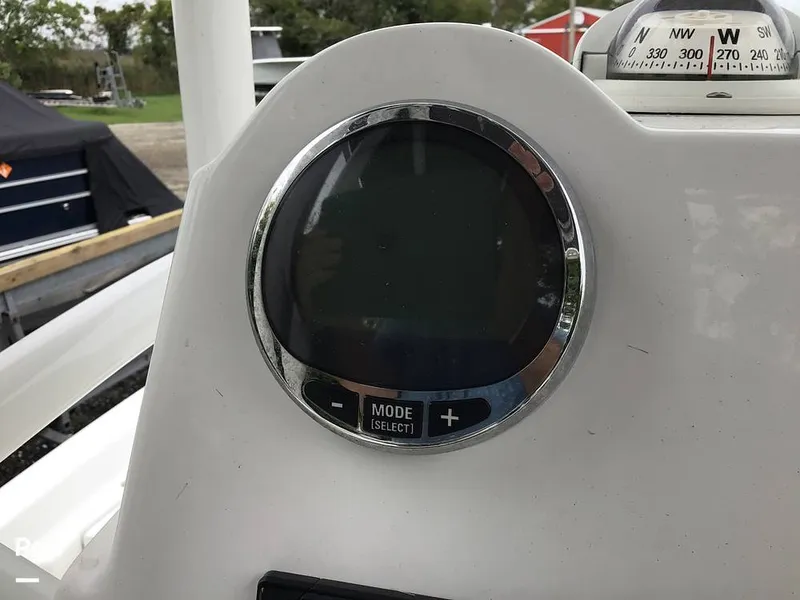 Slide: The Image of NauticStar Shallow Bay 2025 - 16763492