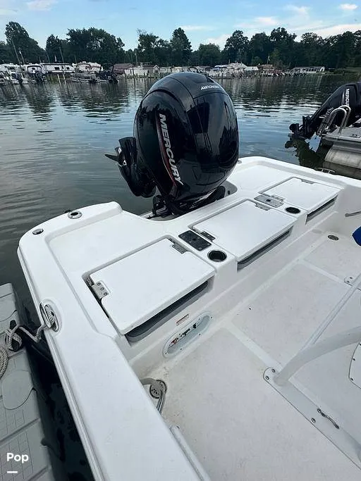 Slide: The Image of NauticStar Shallow Bay 2025 - 16353630