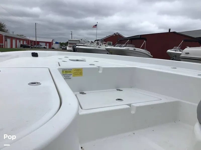 Slide: The Image of NauticStar Shallow Bay 2025 - 16763475