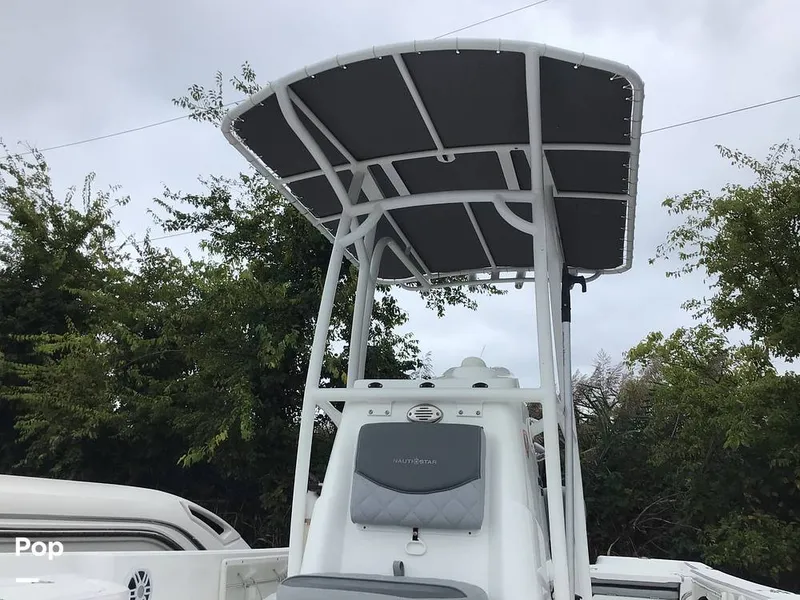 Slide: The Image of NauticStar Shallow Bay 2025 - 16763477