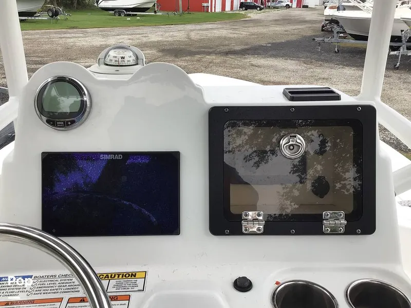 Slide: The Image of NauticStar Shallow Bay 2025 - 16763490
