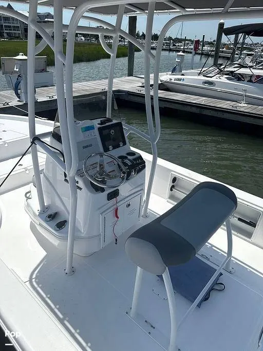 Slide: The Image of NauticStar Shallow Bay 2025 - 16355912