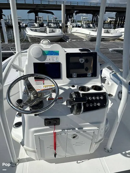 Slide: The Image of NauticStar Shallow Bay 2024 - 16356265