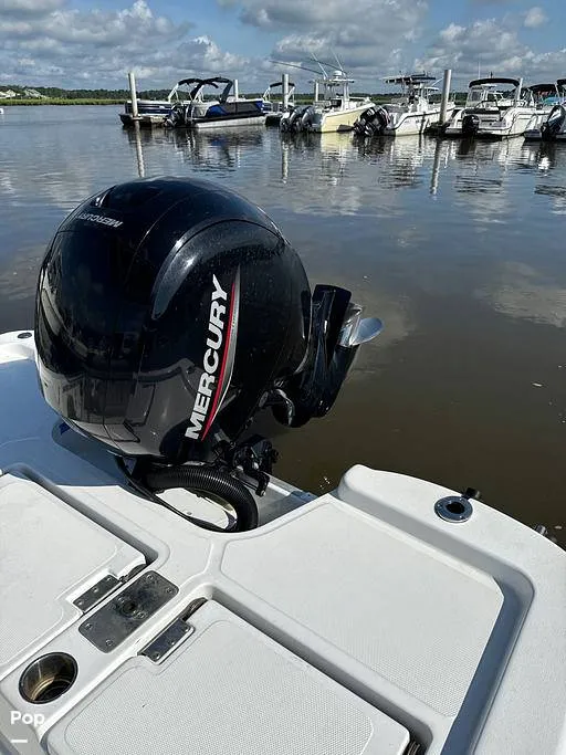 Slide: The Image of NauticStar Shallow Bay 2024 - 16356264