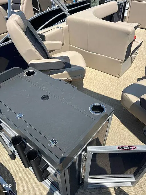 Slide: The Image of Harris HCX23 F 2025 - 16357477