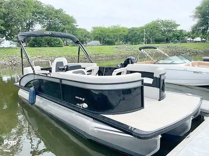 The Image of Harris Seabreeze 230 2024 - 16376638