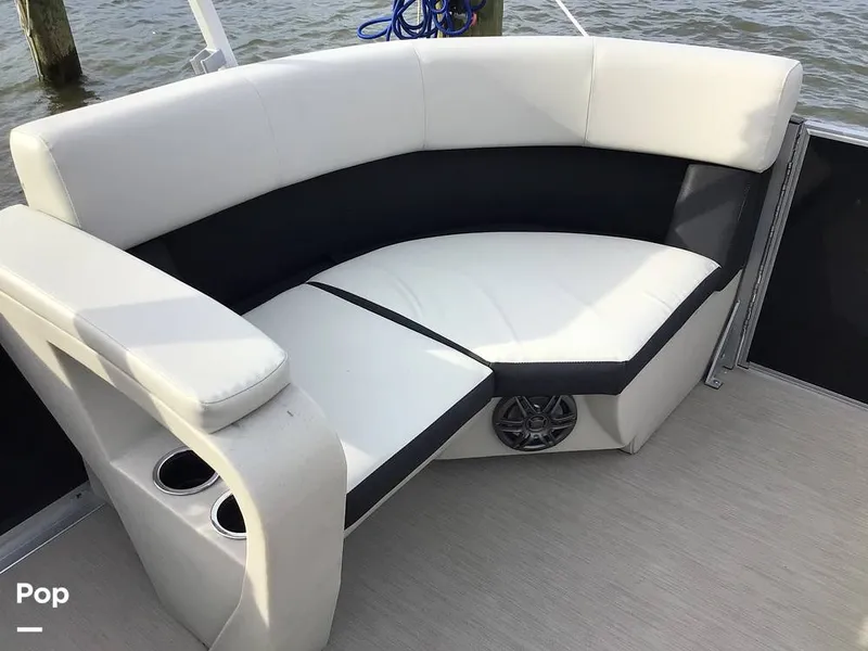 Slide: The Image of Harris 230 Breeze 2025 - 16783401