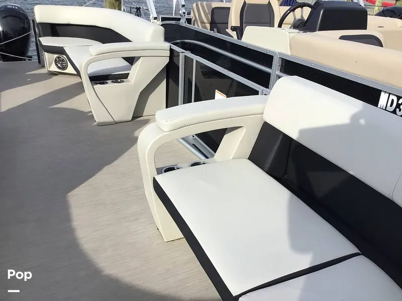 Slide: The Image of Harris 230 Breeze 2025 - 16783388