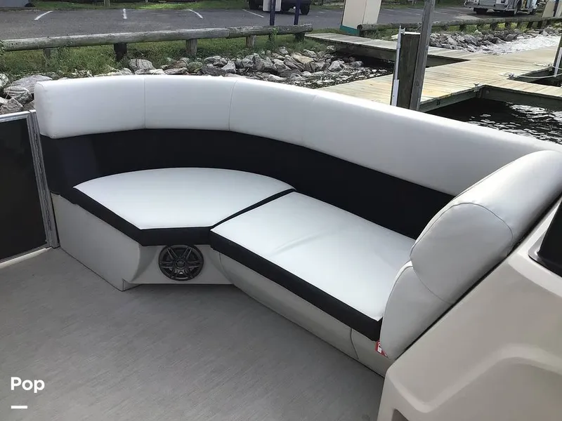 Slide: The Image of Harris 230 Breeze 2025 - 16783396