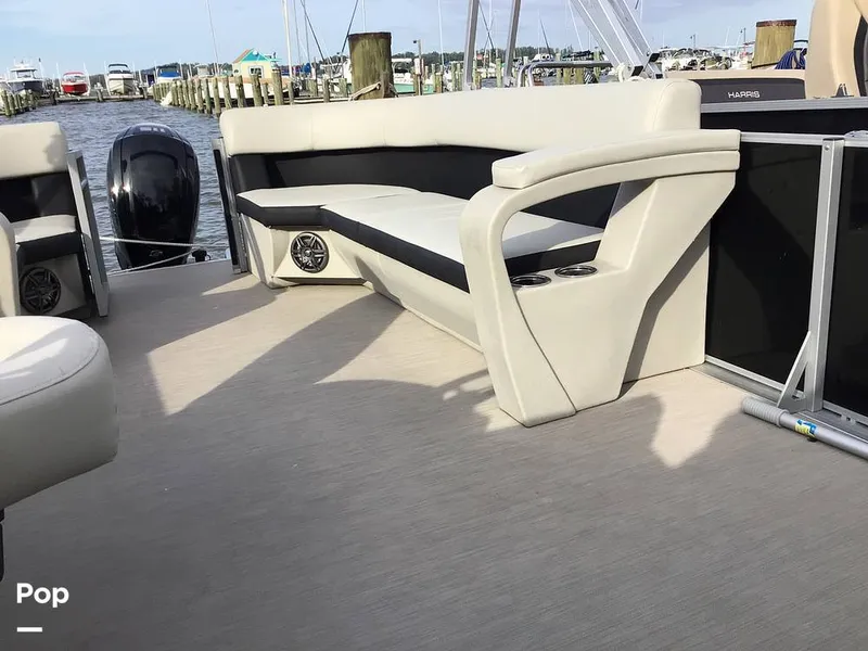 Slide: The Image of Harris 230 Breeze 2025 - 16783394